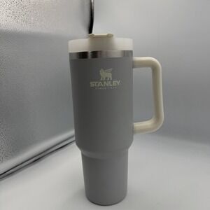 Stanley 20  Adventure Quencher Travel Tumbler 40oz Gray And Cream